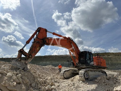 HITACHI ZX690 LCR-6 (2017)